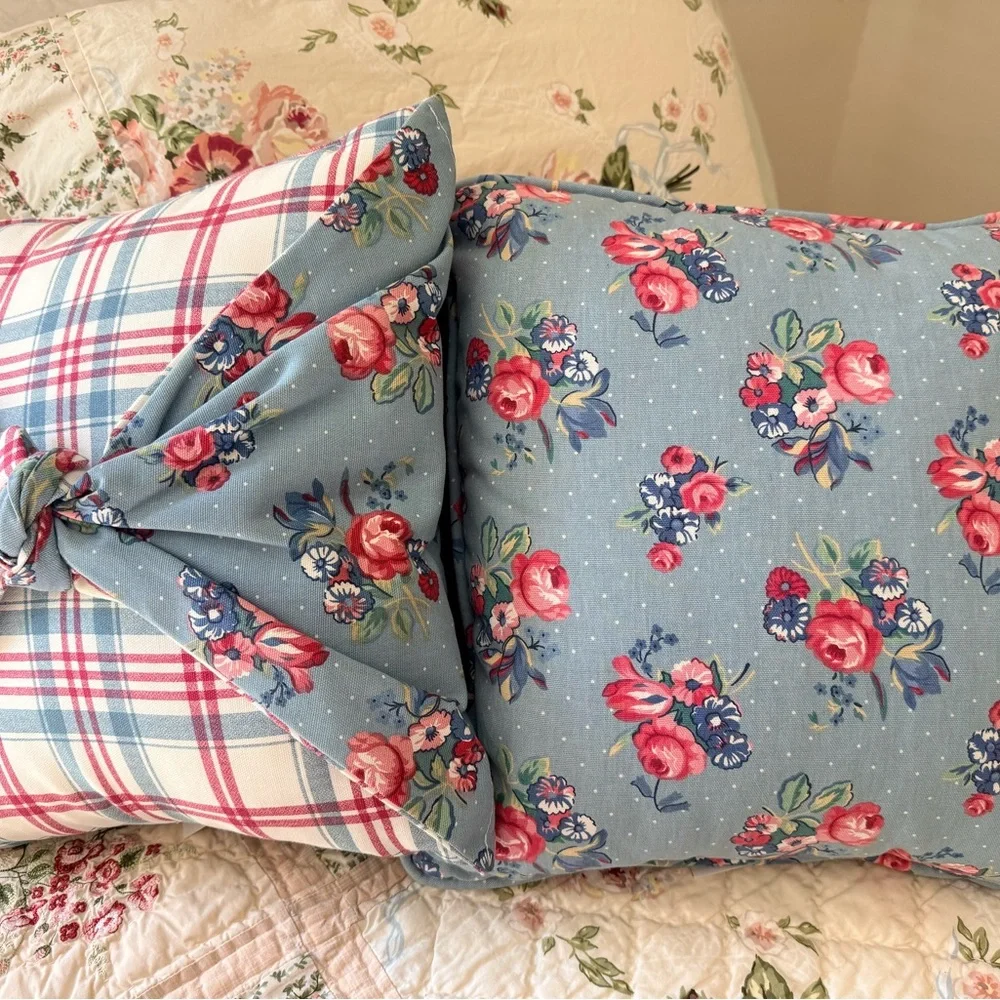 Waverly Twin Comforter & Pillow Set - Pink Rose Print